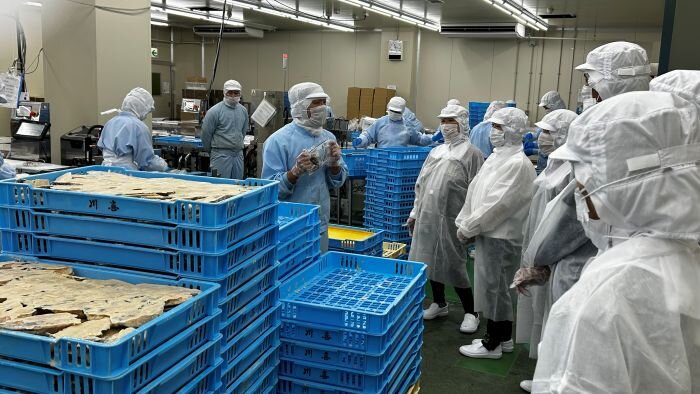 西大和コープ委員会：㈱川喜と大醤㈱の工場を見学しました