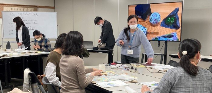 奈良東コープ委員会：‟蜜ろうラップ“作りと環境の学習をしました