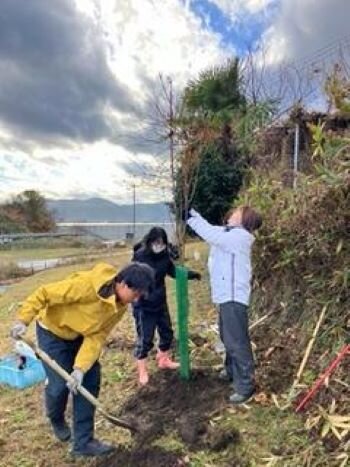 ＮＰＯ法人桜ライン311の植樹会に参加しました