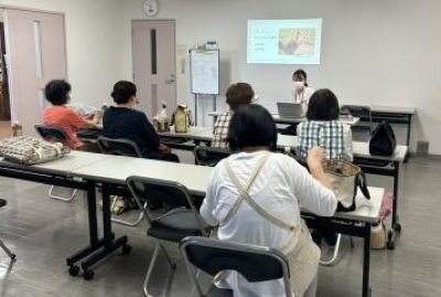 桜井西コープ委員会：「みつせ鶏」の学習会で調理と試食も楽しみました