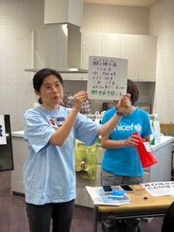 生駒北コープ委員会：オリーブオイルの試食学習会とユニセフの活動を学びました 