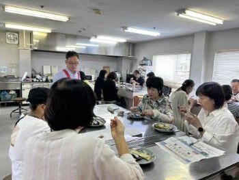 生駒東コープ委員会：コープクオリティのお菓子の試食学習会