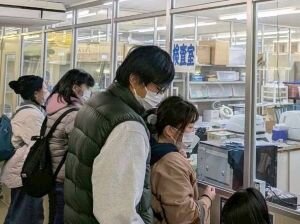 葛城コープ委員会： 大内山酪農農業協同組合の見学で「バター作り」も体験