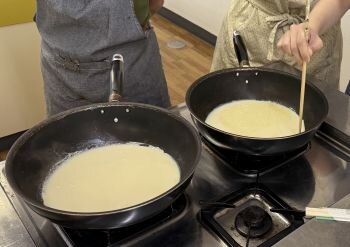郡山西コープ委員会：豆腐の学習会　“湯葉・豆腐作り”も体験しました